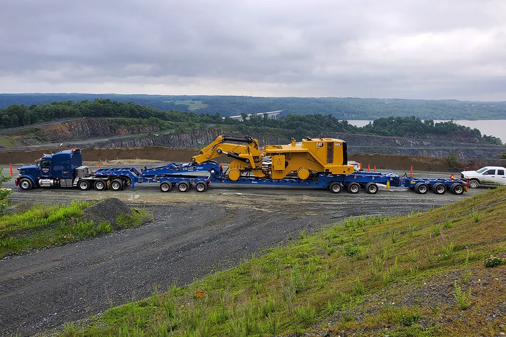 Understanding Pilot Car Regulations: Key Differences Between the US and Canada